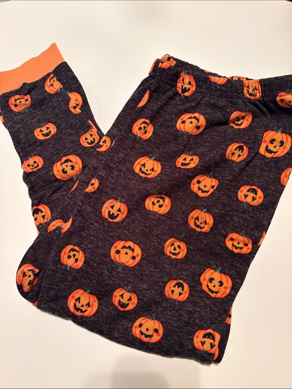 Halloween Pumpkin Pajama Pants - Orange Pumpkins on Dark Gray 🎃
